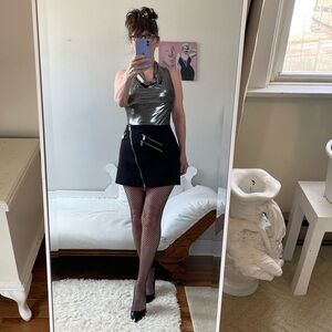 BLACK SKIRT SILVER ZIPPERS FAUX POCKETS ZIPPER FRONT CLOSURE DIVIDED